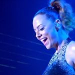 Ebru Gündeş Instagram - Neler neler yapmışız 2 ... 😀🎶😍 Kuruçeşme Arena Yıl 2012... #tbt