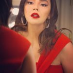 Ebru Gündeş Instagram - Yine sahne, yine ayna önü, yine pozlar 🤣🤣🤣