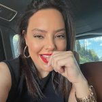 Ebru Gündeş Instagram – Bazen 😊💋