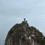 Eddie Peng Instagram - 🙆🏻🤷🏻‍♂️⛰️🌲 #treePose #Vrksasana#bellyfat#fearisjustanillusion