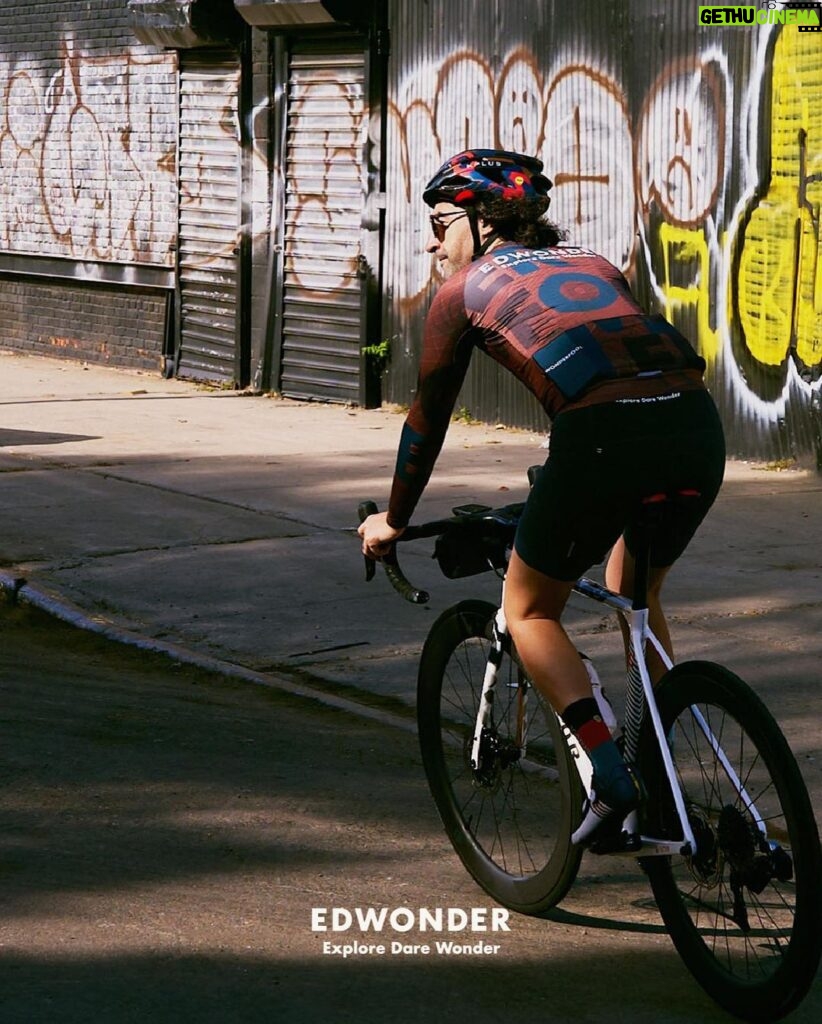 Eddie Peng Instagram - Keep riding #wonderfool @ed_wonder 🚴‍♂️🚴‍♀️🚵🚵‍♂️