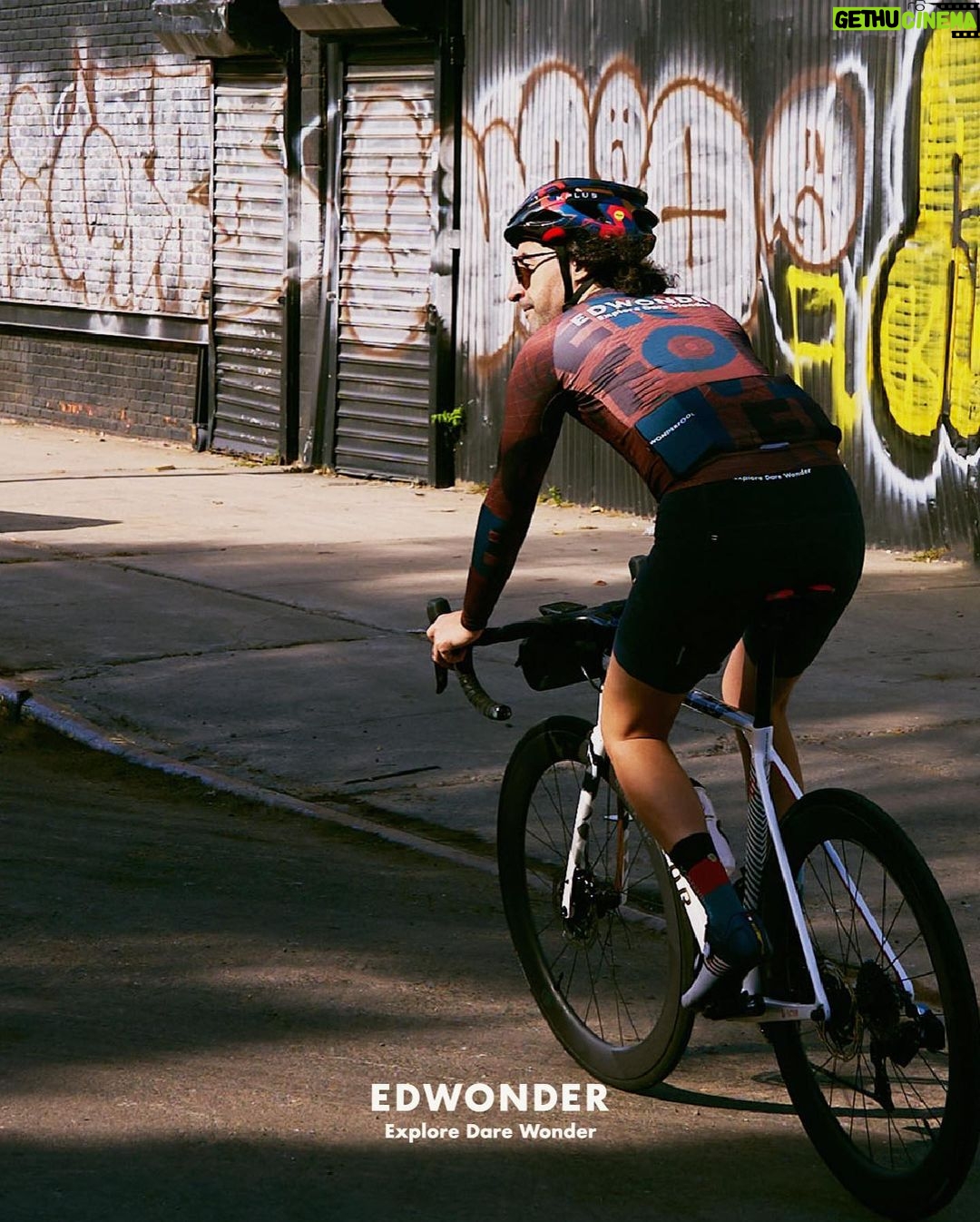 Eddie Peng Instagram - Keep riding #wonderfool @ed_wonder 🚴♂️🚴♀️🚵🚵♂️