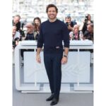 Edgar Ramírez Instagram - #cannesfilmfestival Official Photocall Dressed by: @gucci Armored by: @cartier Styled by: @jasonbolden Groomed by: @fabbhairdresser Cannes La Croisette