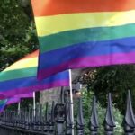 Edgar Ramírez Instagram - #loveislove and it always will be! #HappyPrideMonth everyone! • Amor es amor y siempre lo será! Feliz Mes del Orgullo a tod@s! [🎶 I’m kissing you by Des’Ree ] Stonewall National Monument - Gardens in Christopher Park