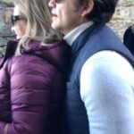 Edgar Ramírez Instagram - 🇪🇸Quise decir puntillas, no cuclillas 🙈...pero ella me entendió 😝 ¡Feliz Día para ti Mamita linda y para todas las madres del mundo! ¡Te amo! #felizdiadelasmadres [el video lo hizo mi hermana y la foto mi papá • desliza para el resultado final 😂] • 🇺🇸I love you so much mom, I wish you and all the mothers in the world the happiest day! #happymothersday