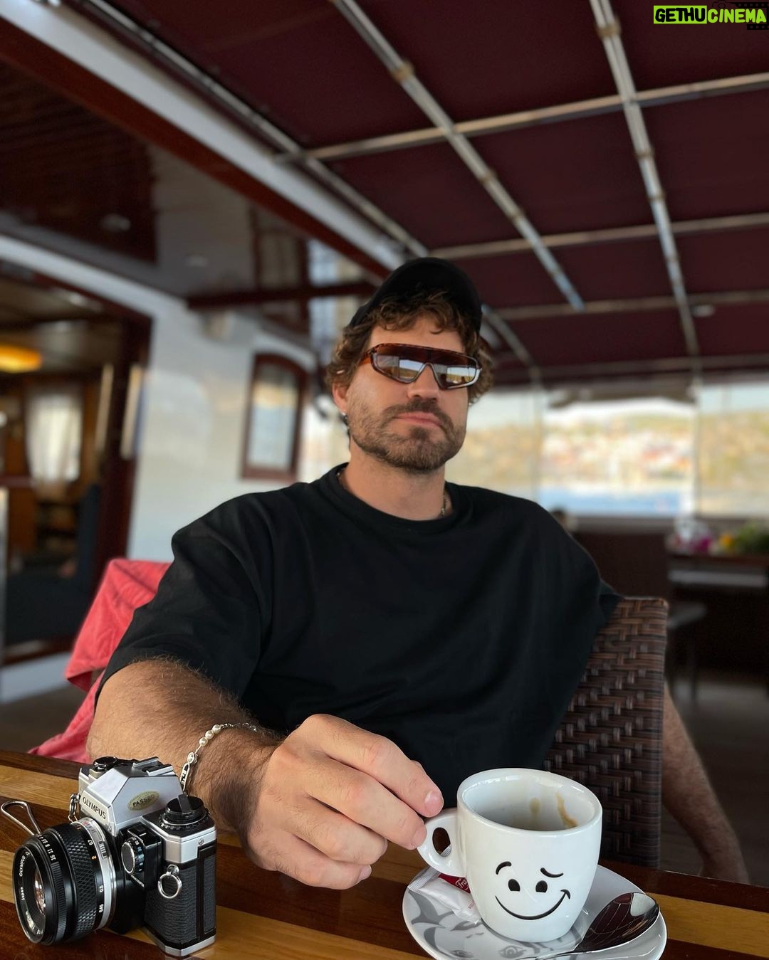 Edgar Ramírez Instagram - ☕️🌊 Dalmatian Riviera Coast Croatia