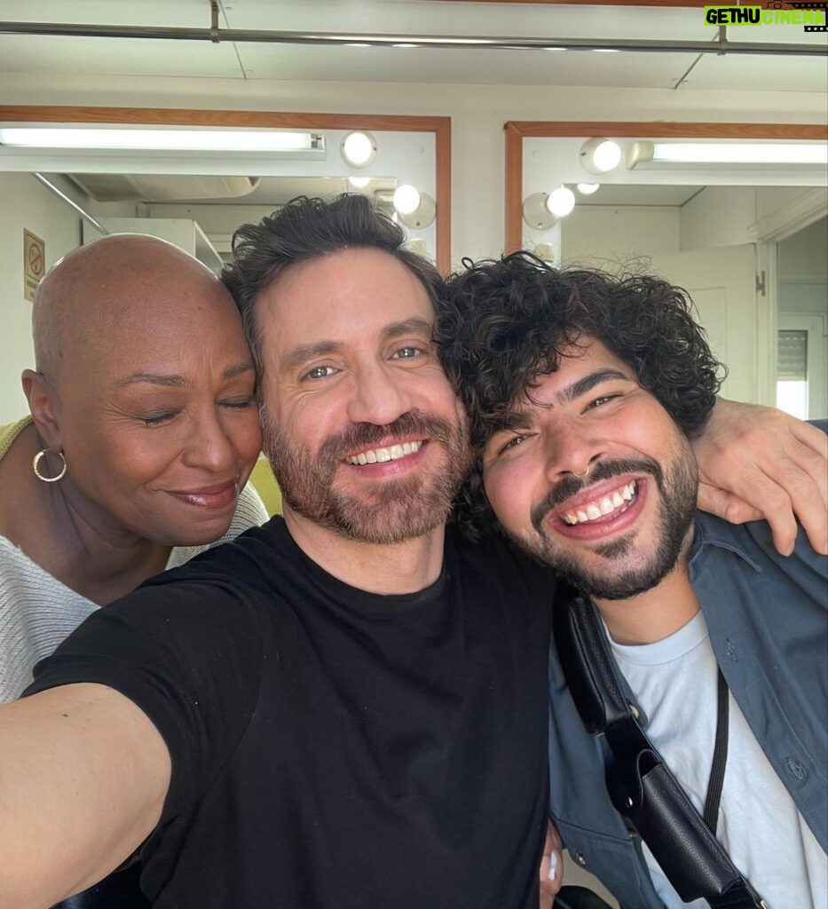 Edgar Ramírez Instagram - It’s a wrap! #DrDeath has been one of the most beautiful experiences of my life. Thank you @mandymooremm for being my rock and thank you to all our cast and crew, I was happy every day on set. I love you all! Barcelona, Spain