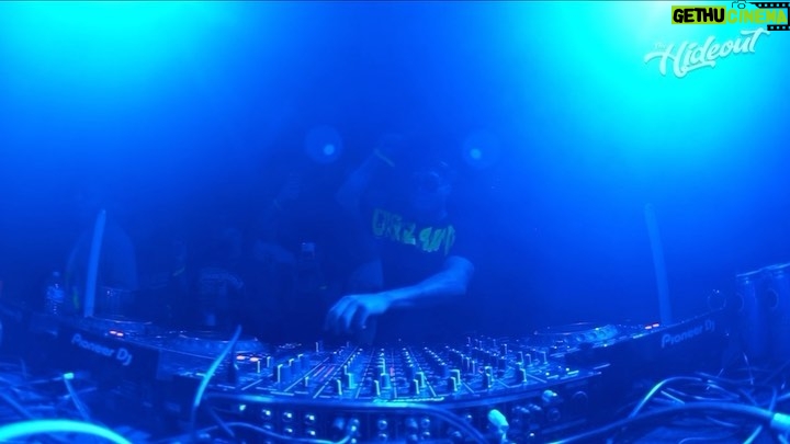 Eduardo Miranda Instagram - YA ESTA ARRIBA EN MI CANAL DE YT EL SET DE @thehideoutla_ UNA DE LAS FIESTAS MÁS CHULAS Y MAXIMAS DE LA 🔥 AQUÍ LES DEJO UNOS DROPS, COMENTA CUAL TE GUSTA MÁS 🖤🌶 TRACK LIST. 1 Doctor Zouk - @david_berrie & @jamiejonesmusic 2 Fuego Fuego - @albertodimeodj & @moreno_prieto 3 La vela - @denniscruzdj 4 Chucky 73 - @catz_n_dogz 5 La orilla - Chile 6 No bueno - @sosamusic Mexico City, Mexico