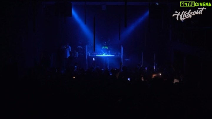 Eduardo Miranda Instagram - YA ESTA ARRIBA EN MI CANAL DE YT EL SET DE @thehideoutla_ UNA DE LAS FIESTAS MÁS CHULAS Y MAXIMAS DE LA 🔥 AQUÍ LES DEJO UNOS DROPS, COMENTA CUAL TE GUSTA MÁS 🖤🌶 TRACK LIST. 1 Doctor Zouk - @david_berrie & @jamiejonesmusic 2 Fuego Fuego - @albertodimeodj & @moreno_prieto 3 La vela - @denniscruzdj 4 Chucky 73 - @catz_n_dogz 5 La orilla - Chile 6 No bueno - @sosamusic Mexico City, Mexico