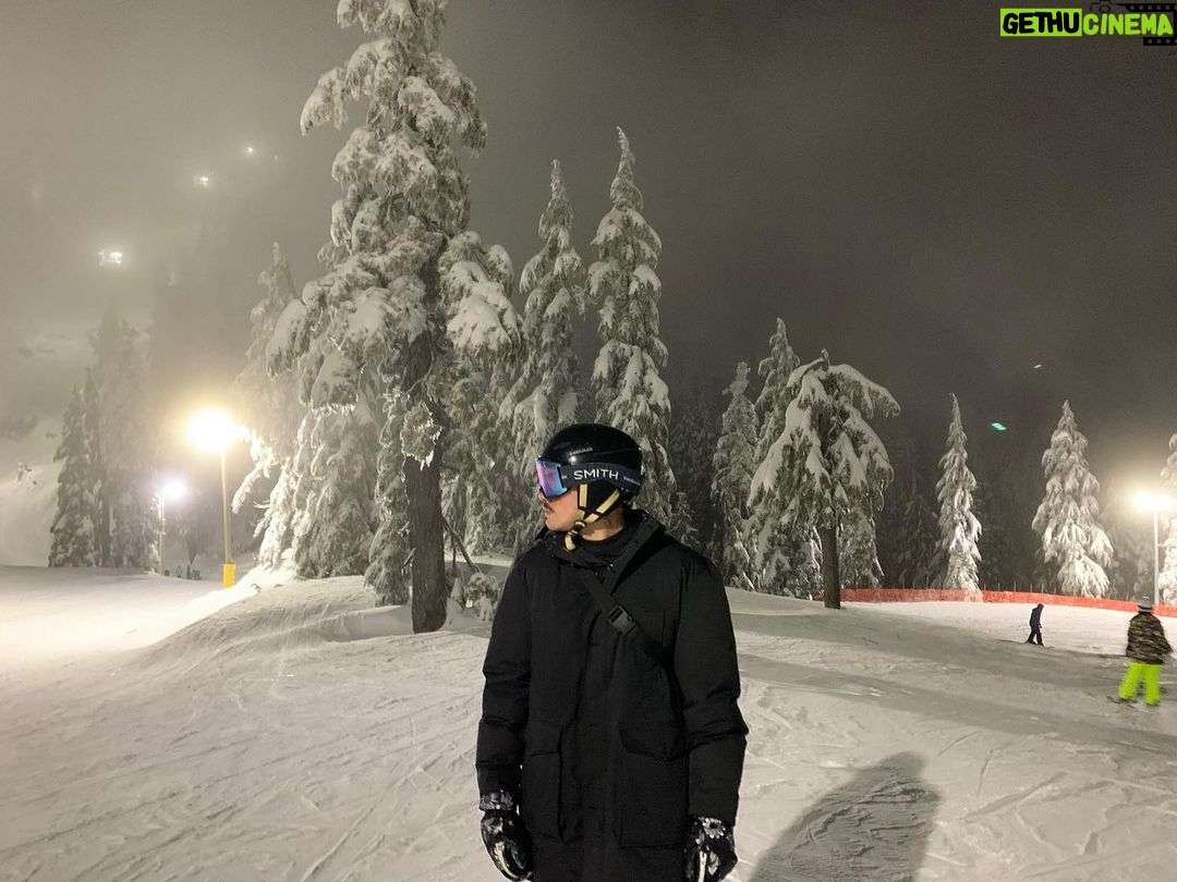 Eduardo Miranda Instagram - Hitting the slopes for the first time like a boss🔥 Cypress Mountain