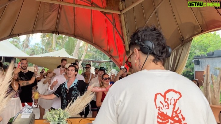 Eduardo Miranda Instagram - Unos drops de ayer en @vagalume_tulum en el evento de @ritmictulum Tracklist @italobros - Babayaga @denniscruzdj - Ready for the blues @cassius @cometobutch - Go up @djlucagaraboni - Para mi gente Vagalume Tulum
