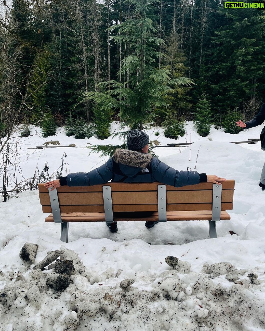Eduardo Miranda Instagram - Mañana les tengo una Noticia.❄️ Whistler Mountain, Canada