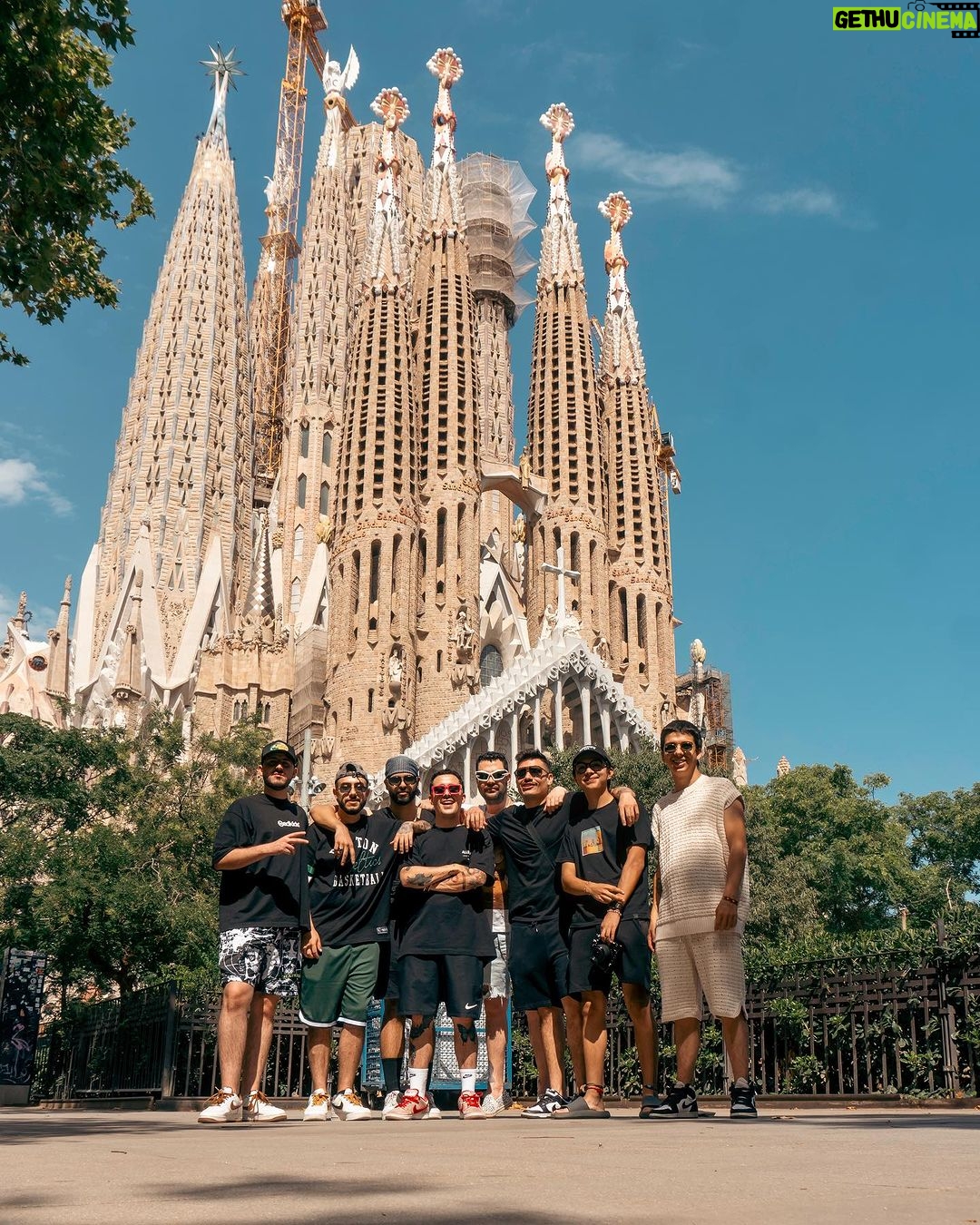 Eduardo Miranda Instagram - 🐓 EUROPEOS 🐓 Sagrada Família