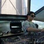 Eduardo Miranda Instagram - Ya está en mi canal de YouTube el set que grabe en Barcelona en mi ultimo Tour por Europa. Aquí les dejo unos drops , comenten cuál les gusta más 🌶 1 Playa - @samuelraverdj 2 El canto - Chile & @rogergarciadj 3 Nevera - @housemusicbro & @soycrystalmeza 4 ID - Chile & @vandammusic 5 ID - Chile & @swavesound & @hittaofficial 📸 @by.monti Barcelona, España