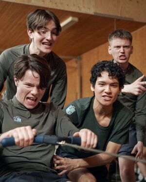 Edvin Ryding Instagram - christmas wasn’t nice⚜️ @netflixnordic @rojda_sekersoz @lisa_ambjorn @nexikotv