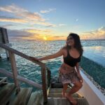 Eesha Rebba Instagram - Mentally still here🏝️🌊☺️ #eesharebba