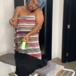Efraín Ruales Instagram – Cuando mi mamá plancha vs yo planchando 😭 confirme 🤷🏽‍♂️