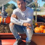 Efraín Ruales Instagram – Que opinan de la celebración de #halloween ? 🎃 abrimos debate 👀 sin ofensas y con posturas maduras 🙌🏽🙏🏾 Gallagher’s Pumpkins & Christmas Trees