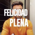 Efraín Ruales Instagram - En los días buenos y malos ❤️ #eframensaje #felicidad