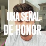 Efraín Ruales Instagram - Que es exactamente una señal de honor ? COMPARTE este mensaje! También es una señal ❤️🙌🏽 #eframensaje #unaseñaldehonor
