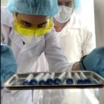 Efraín Ruales Instagram - #vacuna 💉 🙌🏽🦠 el humor 😁 🇷🇺 🇪🇨 @alexvizuete míralo completo en #facebook link en mi perfil Ecuador