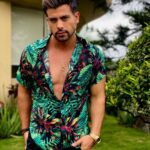 Efraín Ruales Instagram - ☘️🎋🌼💚