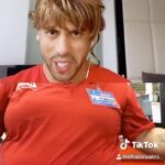 Efraín Ruales Instagram - Como cuando vas de compras! 👀😂 cuál te has encontrado? #laamarguis #laalegris #tiktok