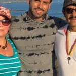 Efraín Ruales Instagram - Un video para honrar la herencia de mis dos Padres 🙏🏾❤️🤗