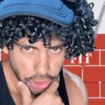 Efraín Ruales Instagram - NO ALARMARSE ante lo CORRUPTO e ILÍCITO ? 🤔🤭 ECUADOR 🇪🇨 a levantar LA VOZ 🗣 y defender LA VERDAD 🙌🏽 hoy quería grabar un mensaje pero esta canción es justo lo que quería expresar 🙏🏾 #ofensivoyescandaloso by @realredimi2
