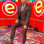Efraín Ruales Instagram - Pregunta seria: 🧐 Las medias deben combinar con algo del vestuario o no lo consideran necesario ? 👀 ABRO DEBATE 🧦 Centro De Producción Alberto Borges