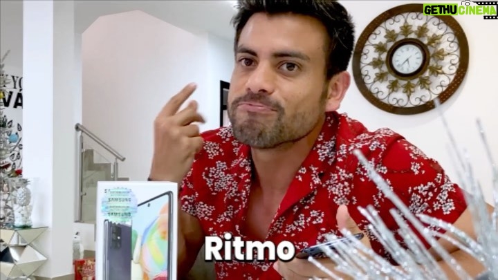 Efraín Ruales Instagram - Me sorprendieron con un #samsungGalaxyA71 por navidad 🎄 no podía pedir más 🙌🏽 miren todas sus cualidades 😍 y tú también puedes tener el tuyo en @samsunglatin #SamsungPartner