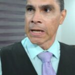 Efraín Ruales Instagram - Participa en el sorteo de 5 Dr. Dry antitranspirantes clínicos con solo seguir a la cuenta @dr.dry_ecuador y seguir las instrucciones de mi video 🙌🏼🎄🎁