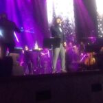 Ehsan Khajeamiri Instagram - آهنگ حس یکی از کارهاییه که خودم خیلی دوسش دارم ترانه از روزبه بمانی ملودی علیرضا افکاری تنظیم برای ارکستر بهرنگ‌بهادرزاده