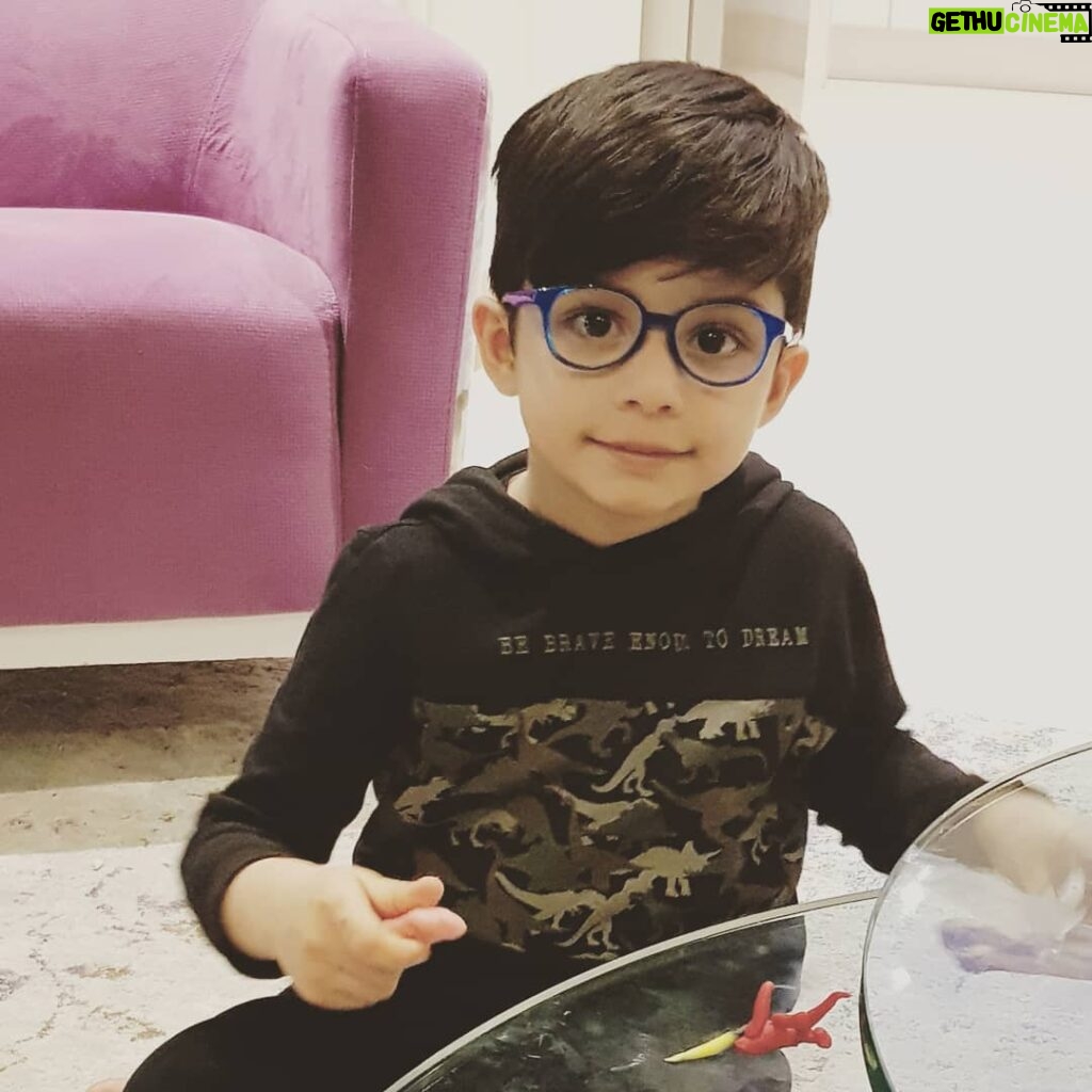 Ehsan Khajeamiri Instagram - جان بابا عینکی شد 🤓 😥