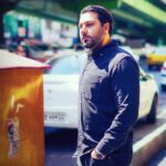 Ehsan Khajeamiri Instagram - دلم لک زده برای یه زندگی معمولی مثل بقیه مردم دنیا بخدا آخرین باری که تونستم برای زندگیم یه برنامه ریزی داشته باشم خاطرم نمیاد