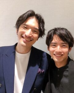 Eiji Akaso Instagram - 映画　 #チェリまほ 大ヒット御礼舞台挨拶 ＆ オンラインイベント 観て下さって有難うございました！ 最高の一日でした✨　 まだまだ映画上映しておりますのでお楽しみ下さいませ🙌 #チェリまほ #まっちんだならぬマッチョんだ #筋肉は裏切らない #チェリまほポーズ #2枚目は鈴さん #お髭生えてらした #ダンディ #おしゃれさんと繋がりたい