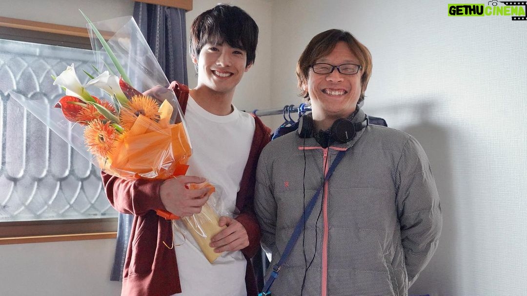 Eiji Akaso Instagram - たくさんの方が劇場にお越し下さってるみたいで本当に嬉しいです。 コメントも読ませて頂いております。 日々の支えになっております。 是非ふりふら楽しんで下さいませ! #思い思われふりふられ #ふりふら