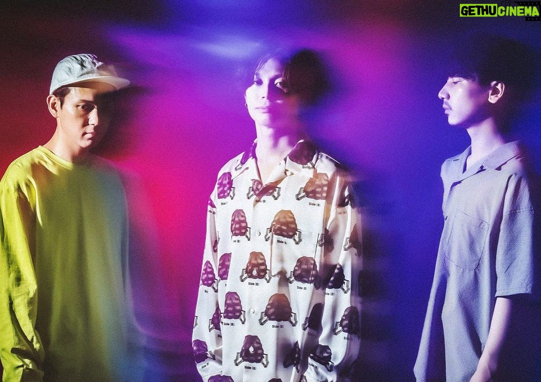 Eiji Akaso Instagram - ドラマ「30歳まで童貞だと魔法使いになれるらしい」 ポスタービジュアル 出演者 楽曲 が発表されました! 是非チェックしてくださいませ🙌 #チェリまほ