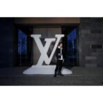 Eiji Akaso Instagram - Thank you @louisvuitton ルイ･ヴィトン ニセコ ウィンターリゾート ポップアップストアにご招待いただきました！ 白銀世界のLV仕様のゴンドラにユルト、とっても素敵でした😊 LV SKIはデザインも機能性も最高でした🙌 #invitedbyLouisVuitton #LouisVuitton #LVSki #LVNiseko #LVFashion