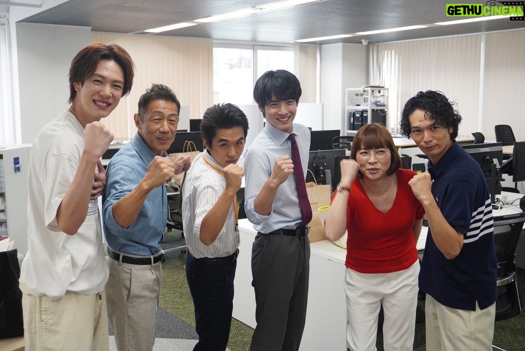 Eiji Akaso - 154.5K Likes - ドラマ
「こっち向いてよ向井くん」
最後までみてくださって本当に有難うございました🙌
令和ならではの恋愛観、結婚観、大いに学びました✨
本当にスタッフキャストの皆様が素敵な方々だったので本当に助かりました😭
感謝です!!
そしてありがとうよ!
向井!!!
#こっち向いてよ向井くん
#素敵なメンバーと
#パシャリ
#楽しかったです
#アップはぼっち
