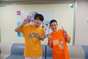 Eiji Akaso Instagram - ドラマ
「こっち向いてよ向井くん」
最後までみてくださって本当に有難うございました🙌
令和ならではの恋愛観、結婚観、大いに学びました✨
本当にスタッフキャストの皆様が素敵な方々だったので本当に助かりました😭
感謝です！！
そしてありがとうよ！
向井！！！
#こっち向いてよ向井くん 
#素敵なメンバーと
#パシャリ
#楽しかったです
#アップはぼっち