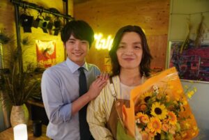 Eiji Akaso Instagram - ドラマ
「こっち向いてよ向井くん」
最後までみてくださって本当に有難うございました🙌
令和ならではの恋愛観、結婚観、大いに学びました✨
本当にスタッフキャストの皆様が素敵な方々だったので本当に助かりました😭
感謝です！！
そしてありがとうよ！
向井！！！
#こっち向いてよ向井くん 
#素敵なメンバーと
#パシャリ
#楽しかったです
#アップはぼっち