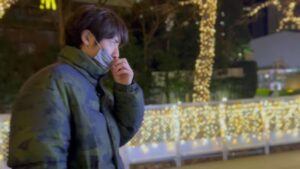 Eiji Akaso Instagram - ピンクで撮りたかったのに。。
2回目の撮る瞬間に青になるパターンはこちら。