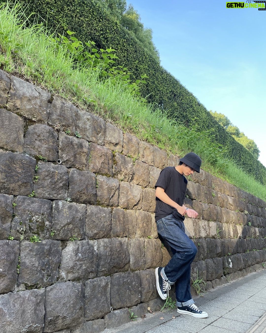Eiji Akaso Instagram - 「石子と羽男」第二話 今夜22時放送です。 是非観てください! #石子と羽男 #未成年ゲーム課金 #課金は程々に #自分への言い聞かせ #でも自分の使うキャラに良い服着せてあげたい #おしゃれさんと繋がりたい #良い天気ですね