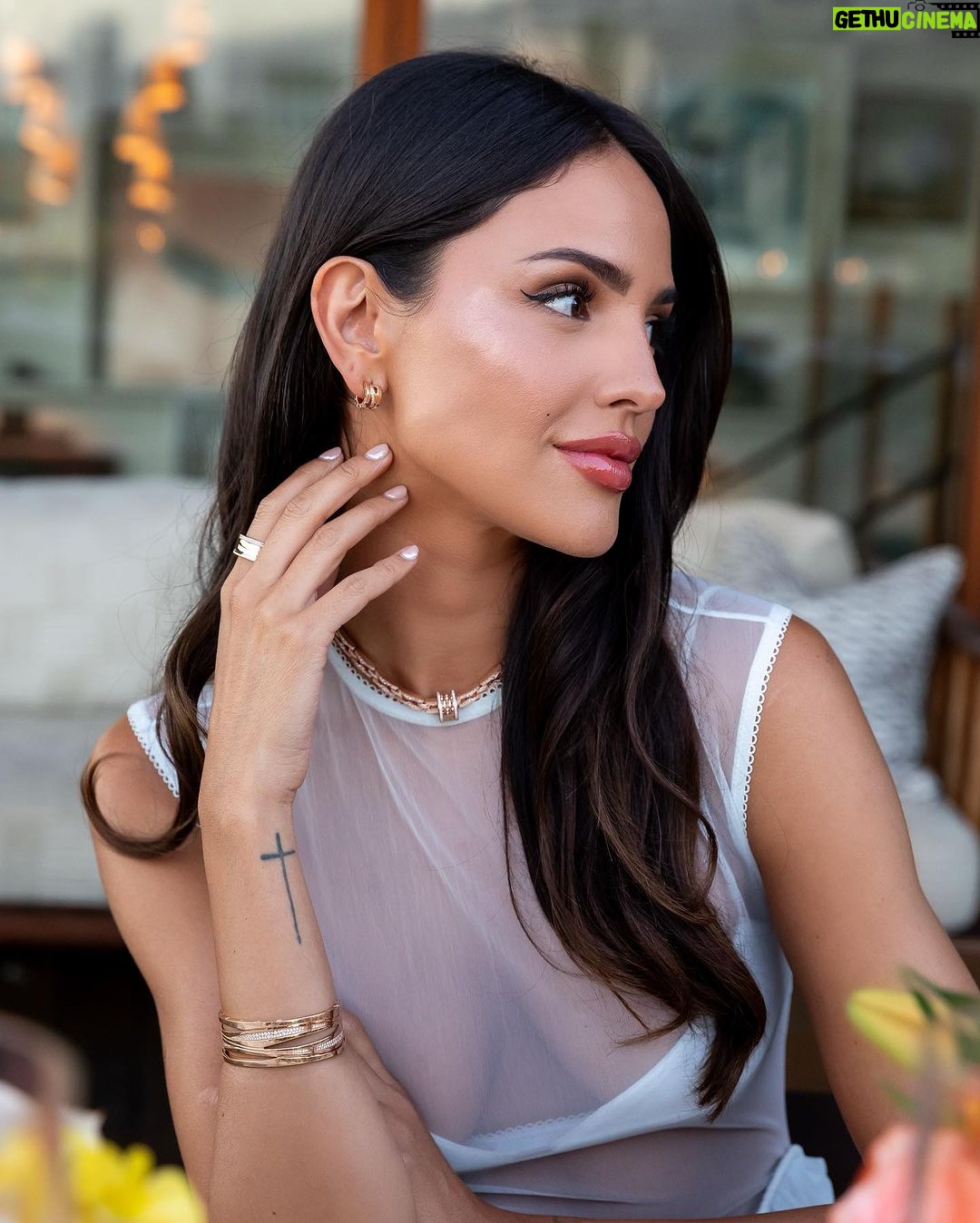 Eiza González Instagram - Had an amazing time hosting with my @bulgari family a beautiful dinner. It’s was nothing but joy sharing such wonderful moments with other women who I admire and respect 🫶🏼🩵 📸 @marcmpatrick