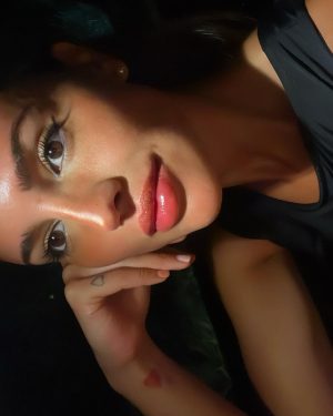 Eiza González Instagram - Full moon in Aquarius🖤