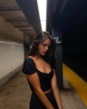 Eiza González Instagram - Subway series for @hollywoodreporter @tiff_net #ICareALot