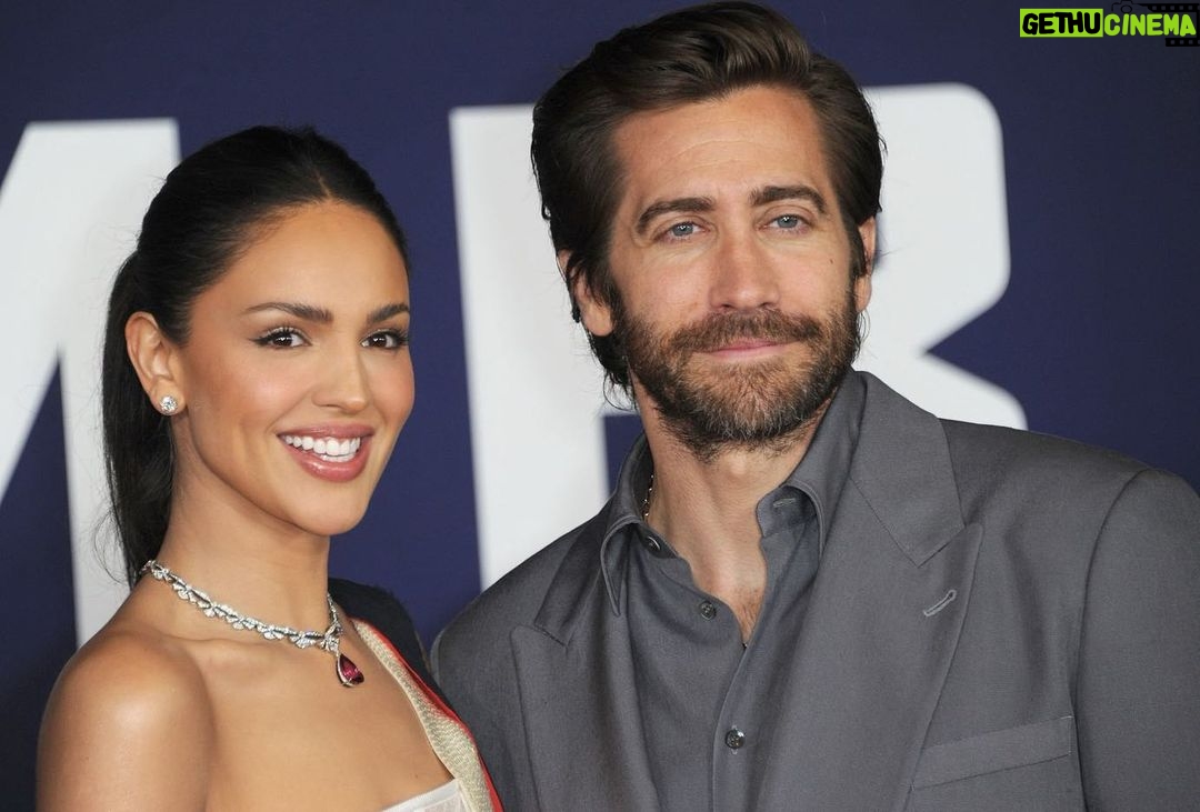Eiza González Instagram - All smiles for @ambulancethemovie Los Angeles premiere with our entire cast. I love you all so much and I’m so proud of what you all brought. What a beautiful family! Come watch them do their thing April 8th in theatres ❤️🔥