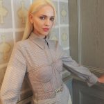 Eiza González Instagram - Hi sunny London 💛 press day in @fendi ☀️
