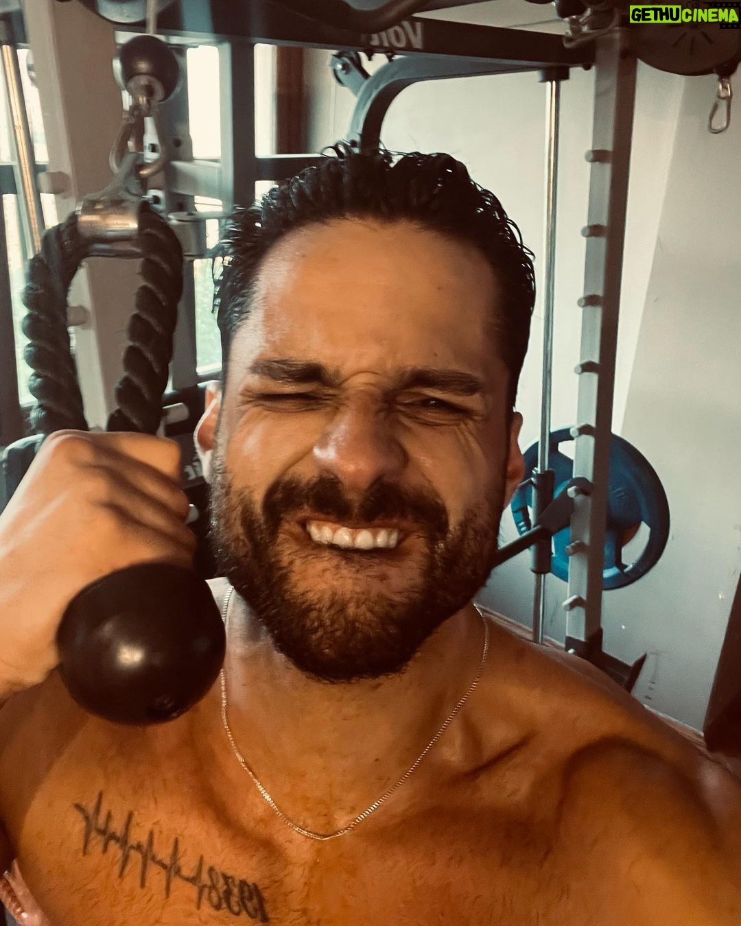 Ekin Mert Daymaz Instagram - Şunun şurasında yaza..